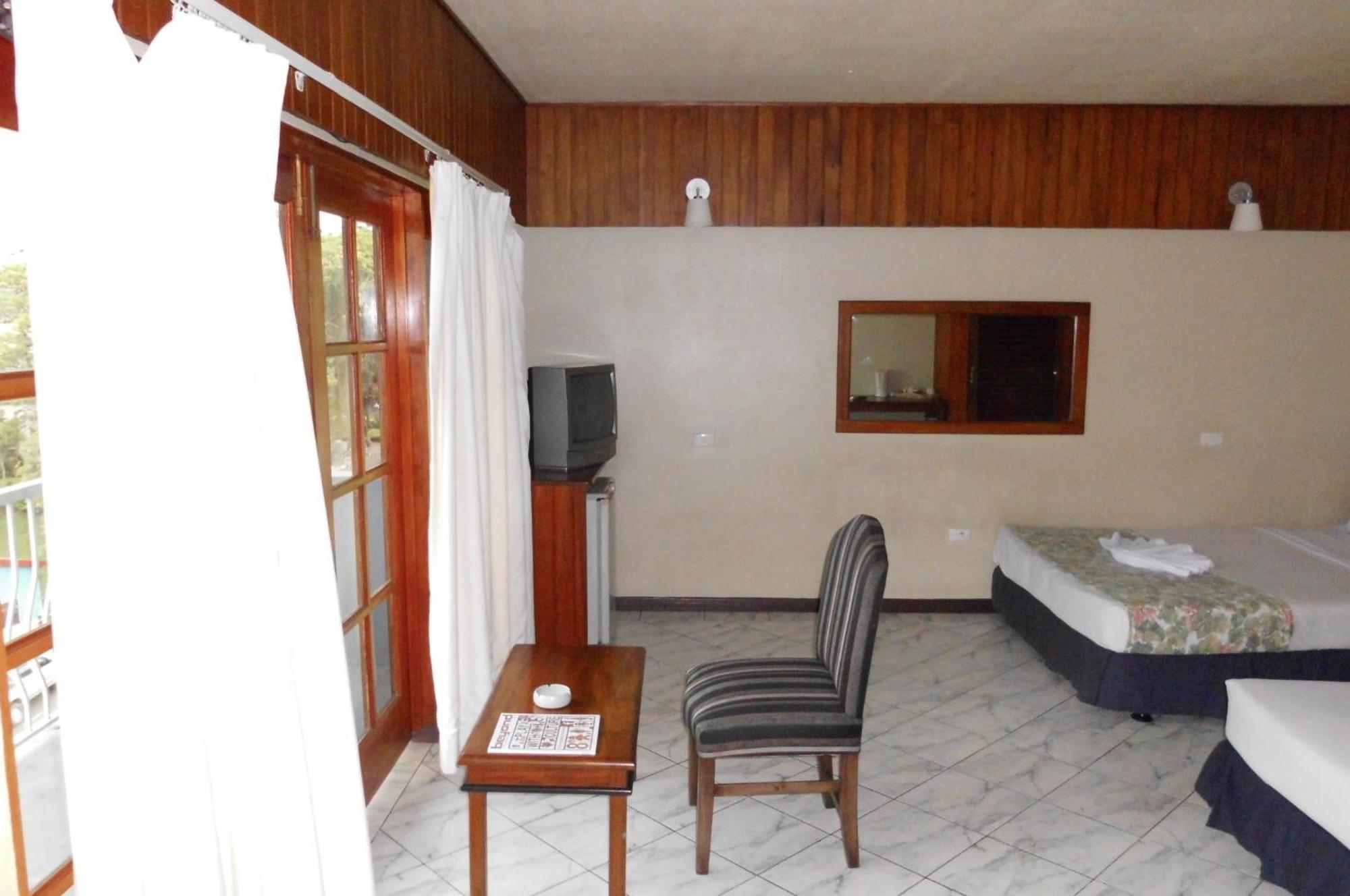 Southern Cross Hotel Suva Extérieur photo