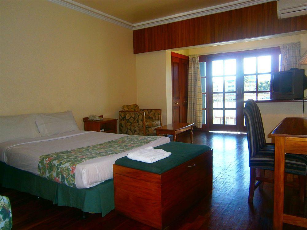 Southern Cross Hotel Suva Extérieur photo
