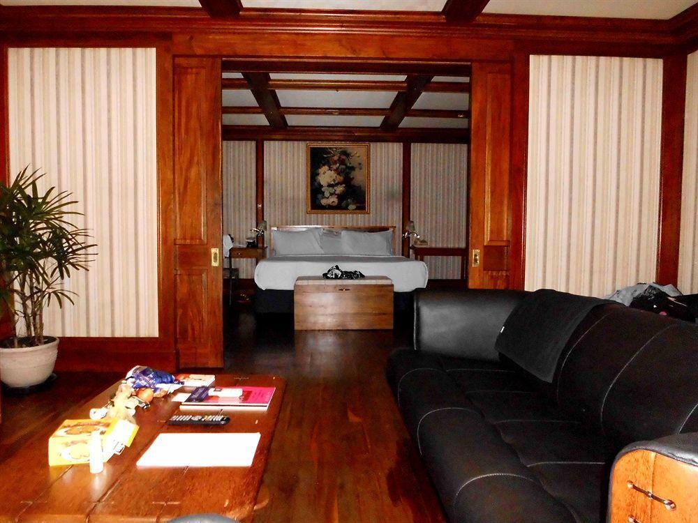 Southern Cross Hotel Suva Extérieur photo